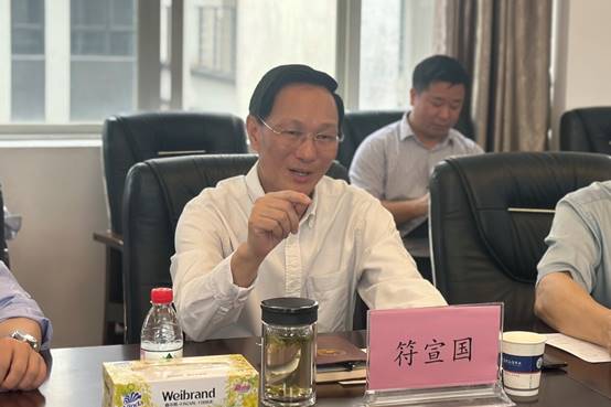 说明: J:\5.太阳集团tyc4633(2022年11月始)\照片\【20230512】符宣国书记调研学院人才工作\精选\微信图片_20230515112754.jpg